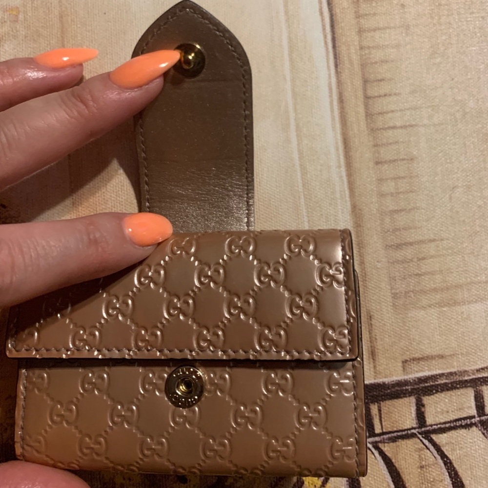 Authentic Gucci key case - Picture 4 of 8